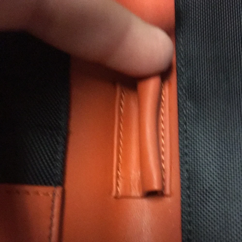 Clava leather Wallet clutch genuine leather burnt orange EUC lots of pockets